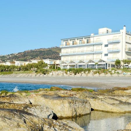Capo Nettuno Hotel Capo dʼOrlando Kültér fotó