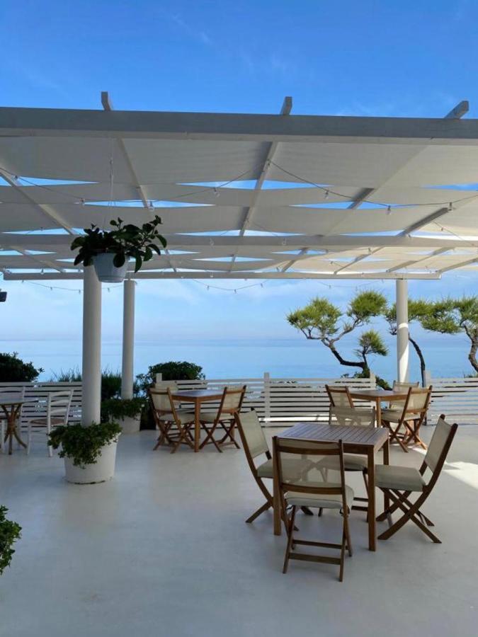 Capo Nettuno Hotel Capo dʼOrlando Kültér fotó