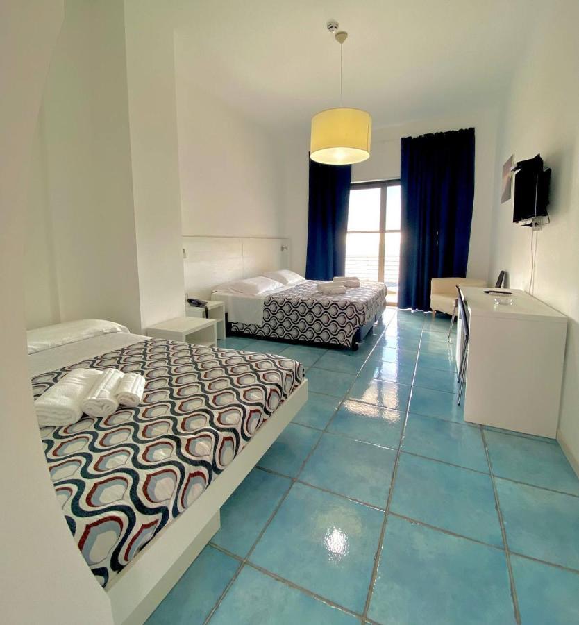 Capo Nettuno Hotel Capo dʼOrlando Kültér fotó