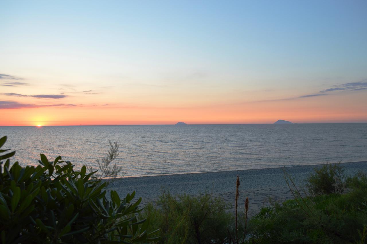 Capo Nettuno Hotel Capo dʼOrlando Kültér fotó