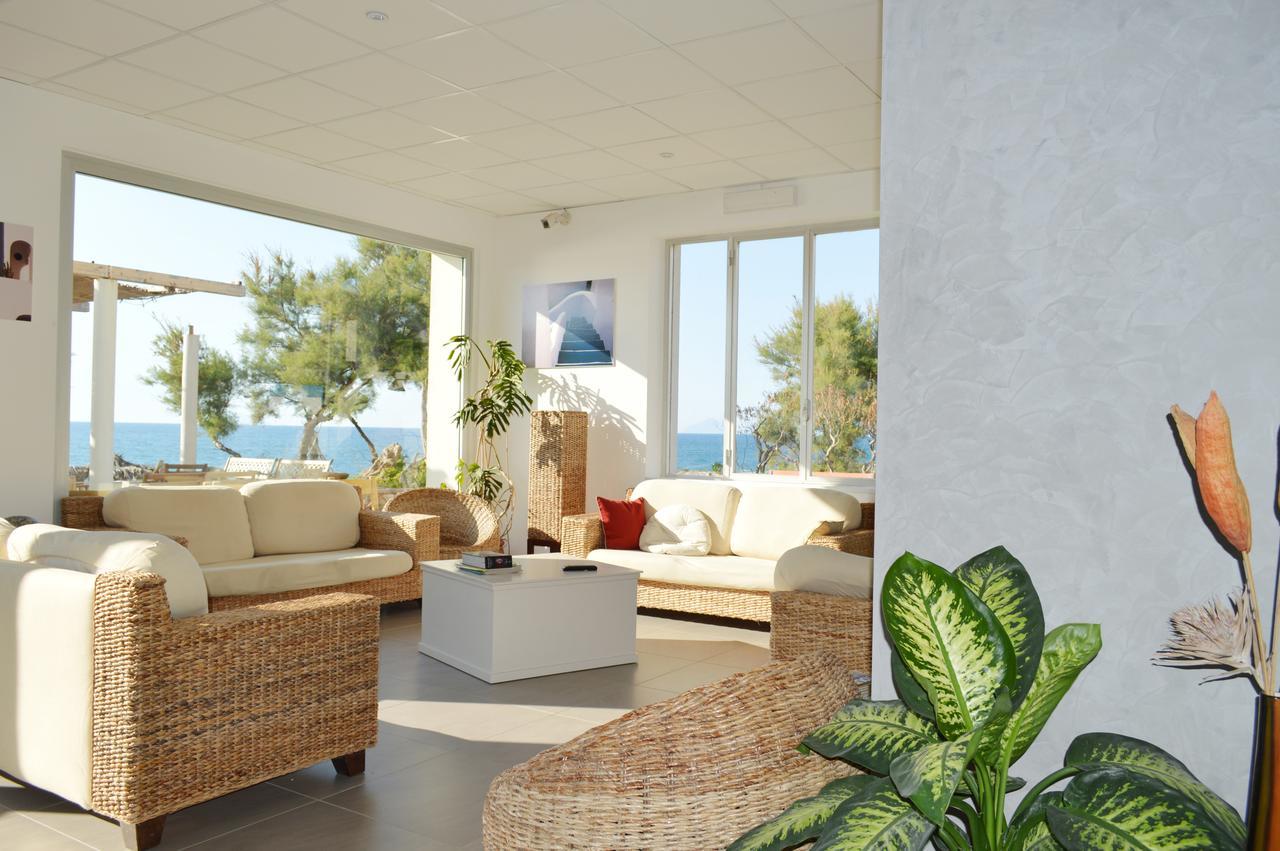 Capo Nettuno Hotel Capo dʼOrlando Kültér fotó