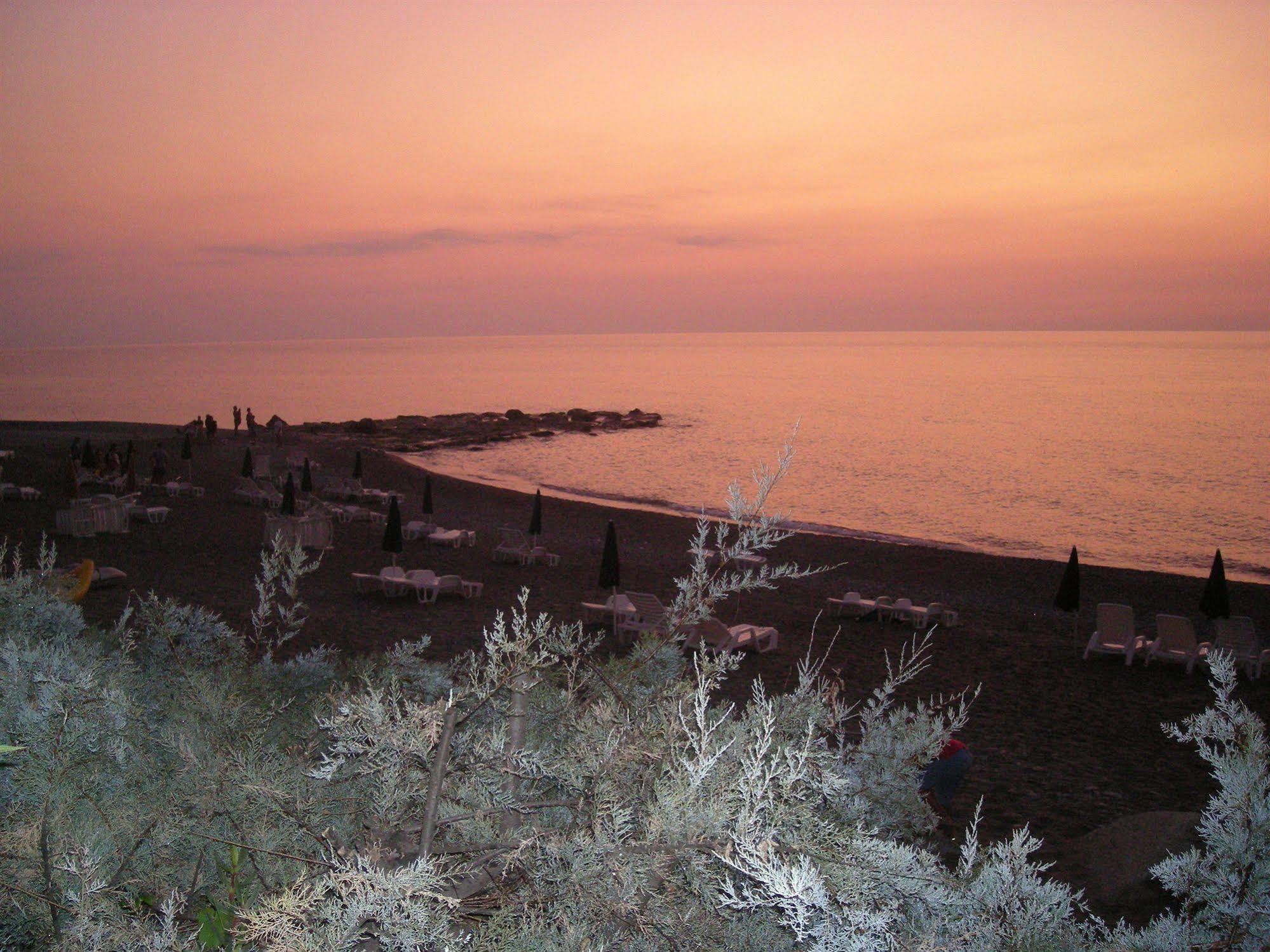 Capo Nettuno Hotel Capo dʼOrlando Kültér fotó