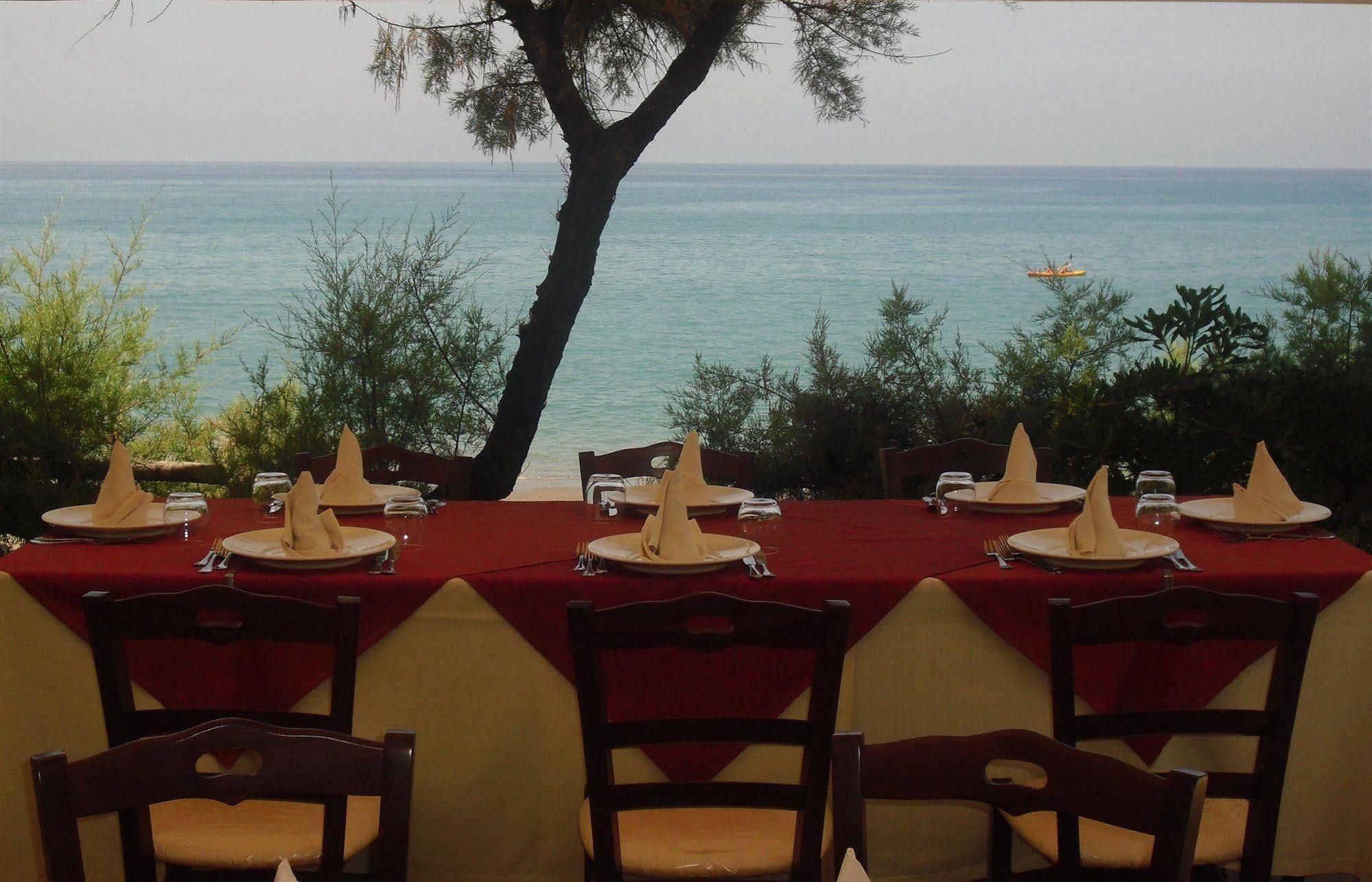 Capo Nettuno Hotel Capo dʼOrlando Kültér fotó