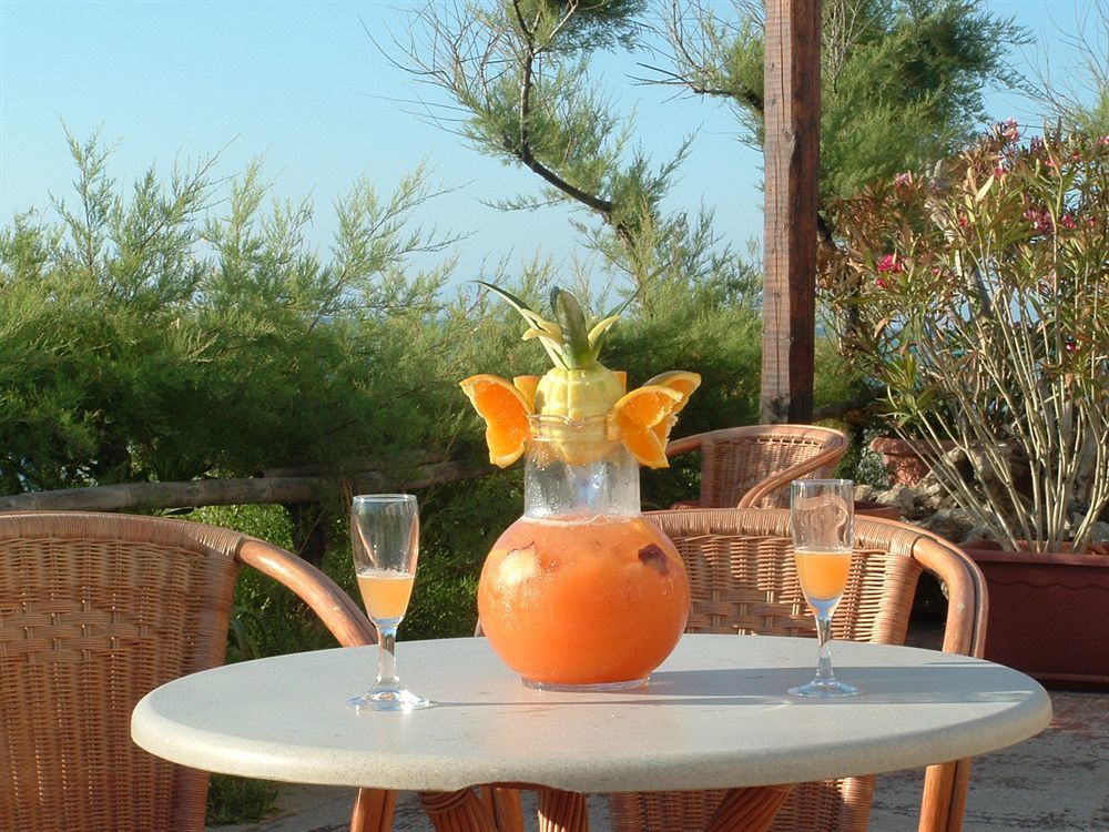 Capo Nettuno Hotel Capo dʼOrlando Kültér fotó
